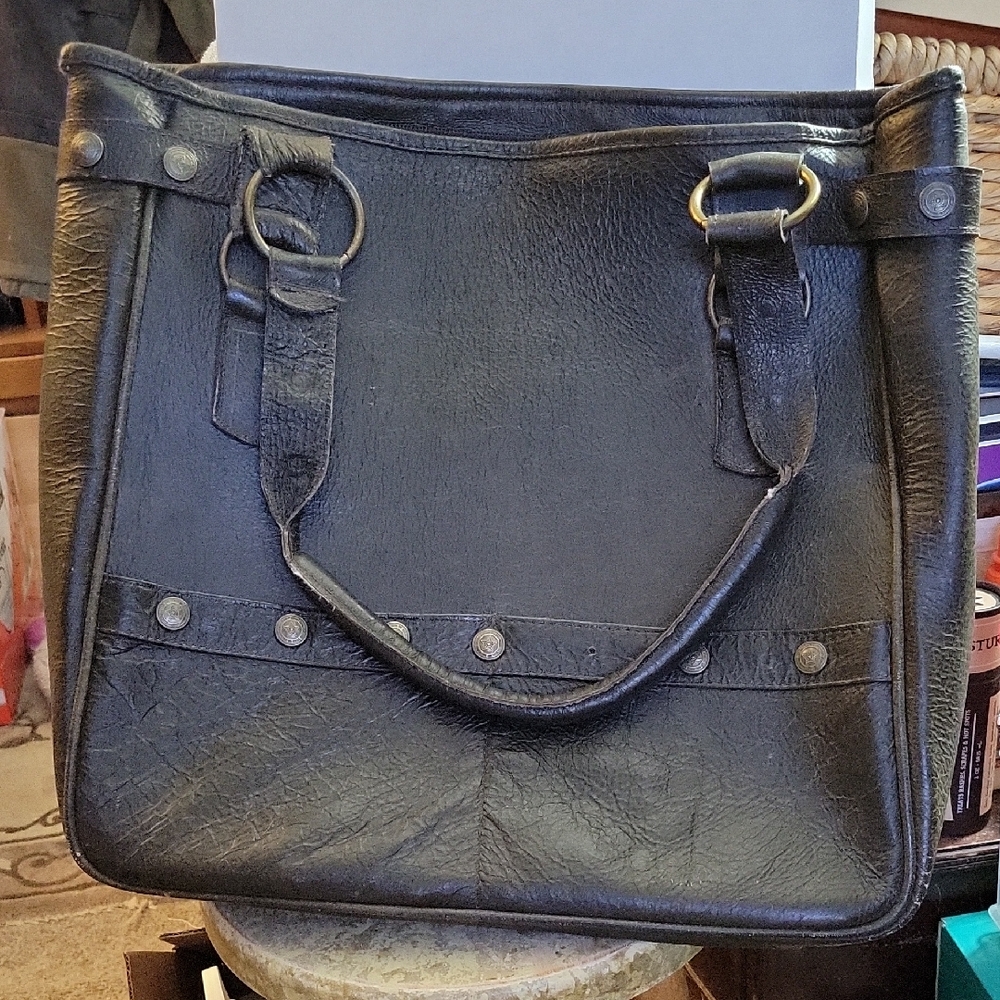 Chique Totes Black Leather Bag